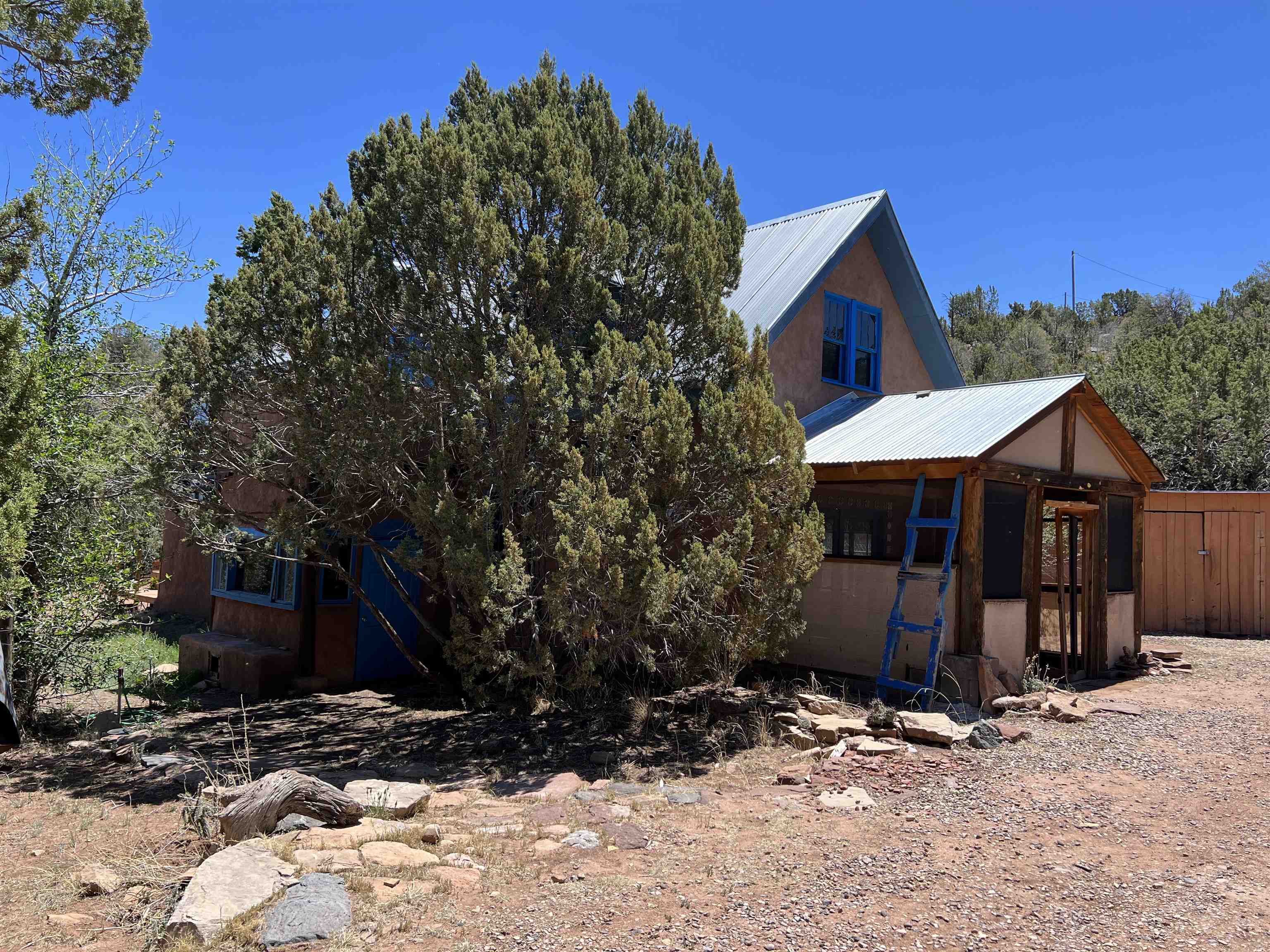 Homes for Sale on Acreage in Pecos & Glorieta near Santa Fe, New Mexico