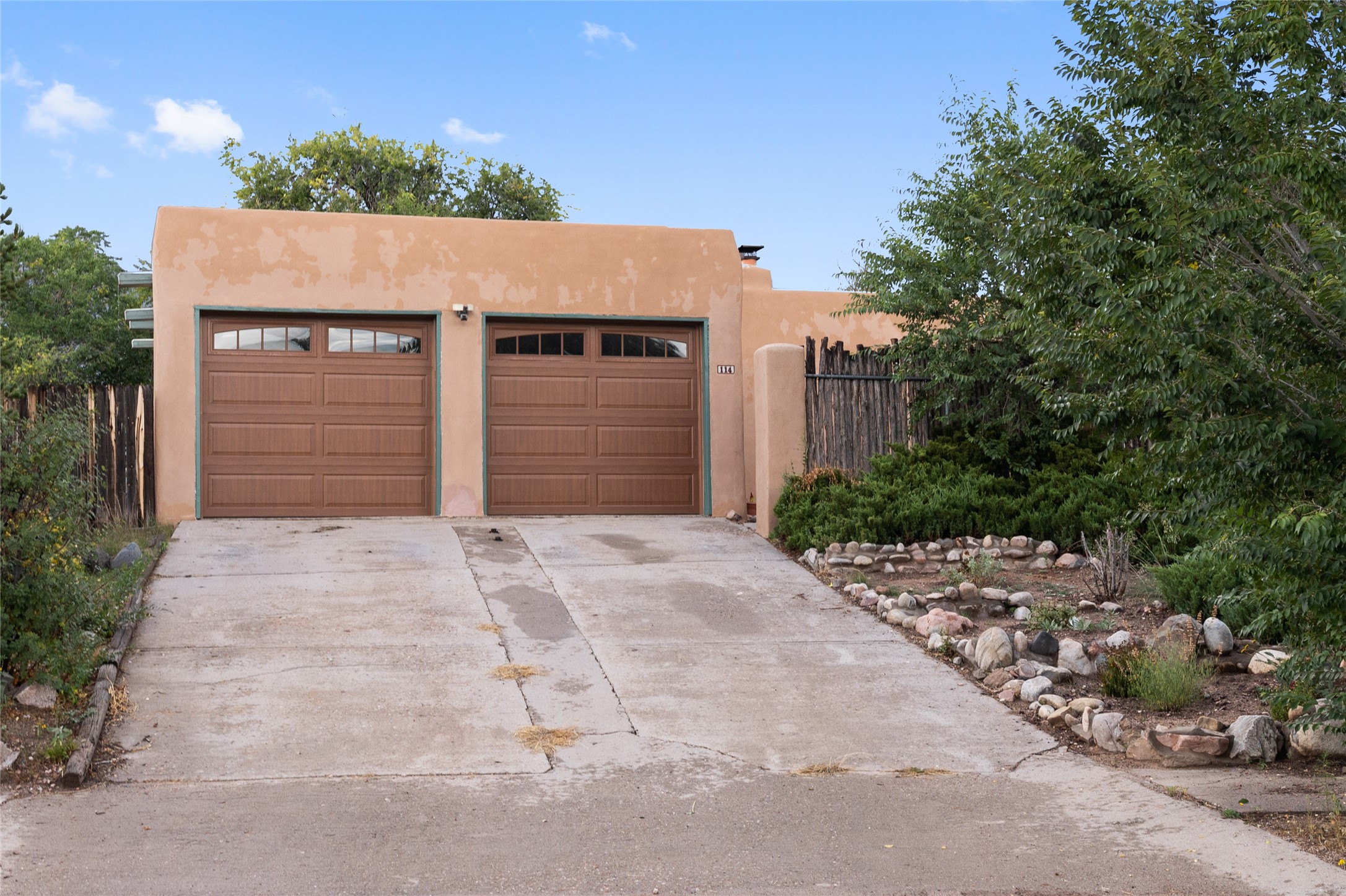 Homes & land for sale in Santa Fe City Northwest Casa Solana, Zocalo